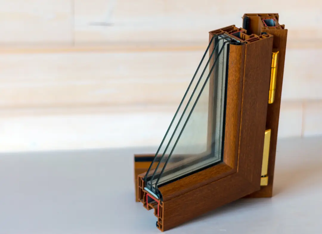 Installation de fenêtre en bois sur mesure Sigean